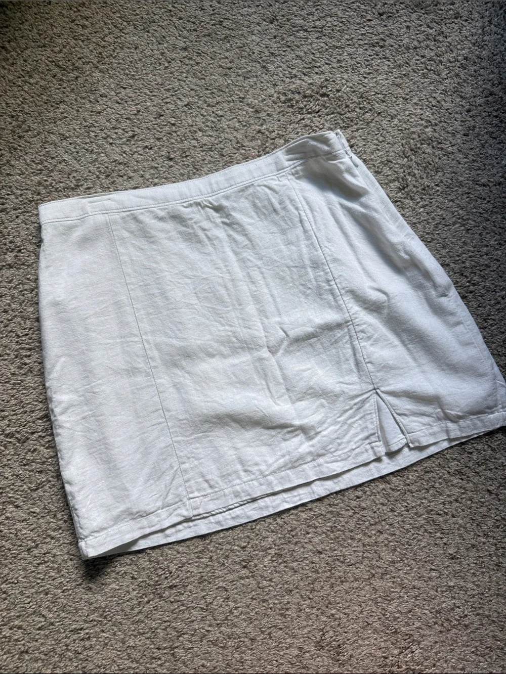 Abercrombie & Fitch White Mini Skirt